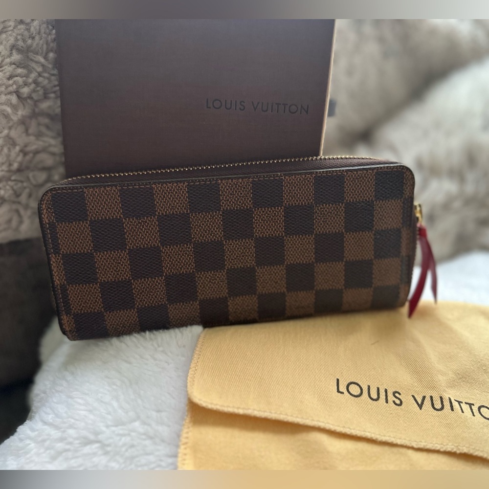 !!SOLD!!Louis Vuitton Damier Clemence Wallet - Picture 2 of 10